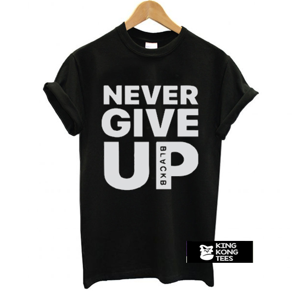 Never Give Up - Mo Salah t shirt