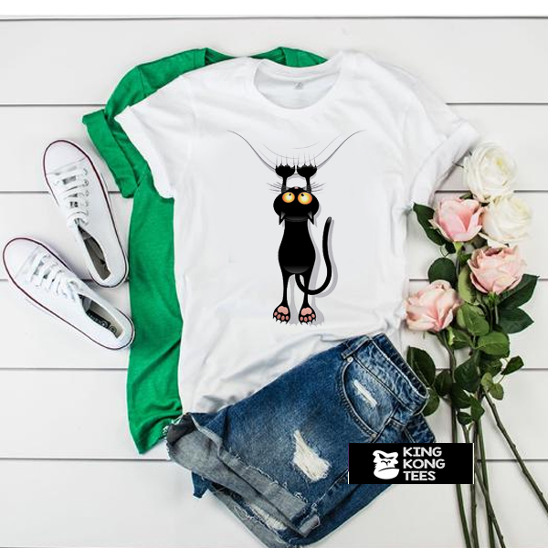 scratching black cat t shirt